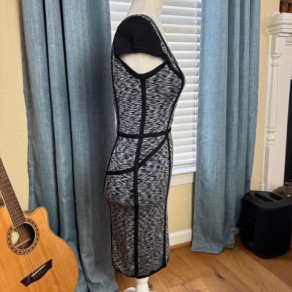 Milly Black & White Space Dye Knit Bodycon Dress Sz XS - Picture 4 of 12